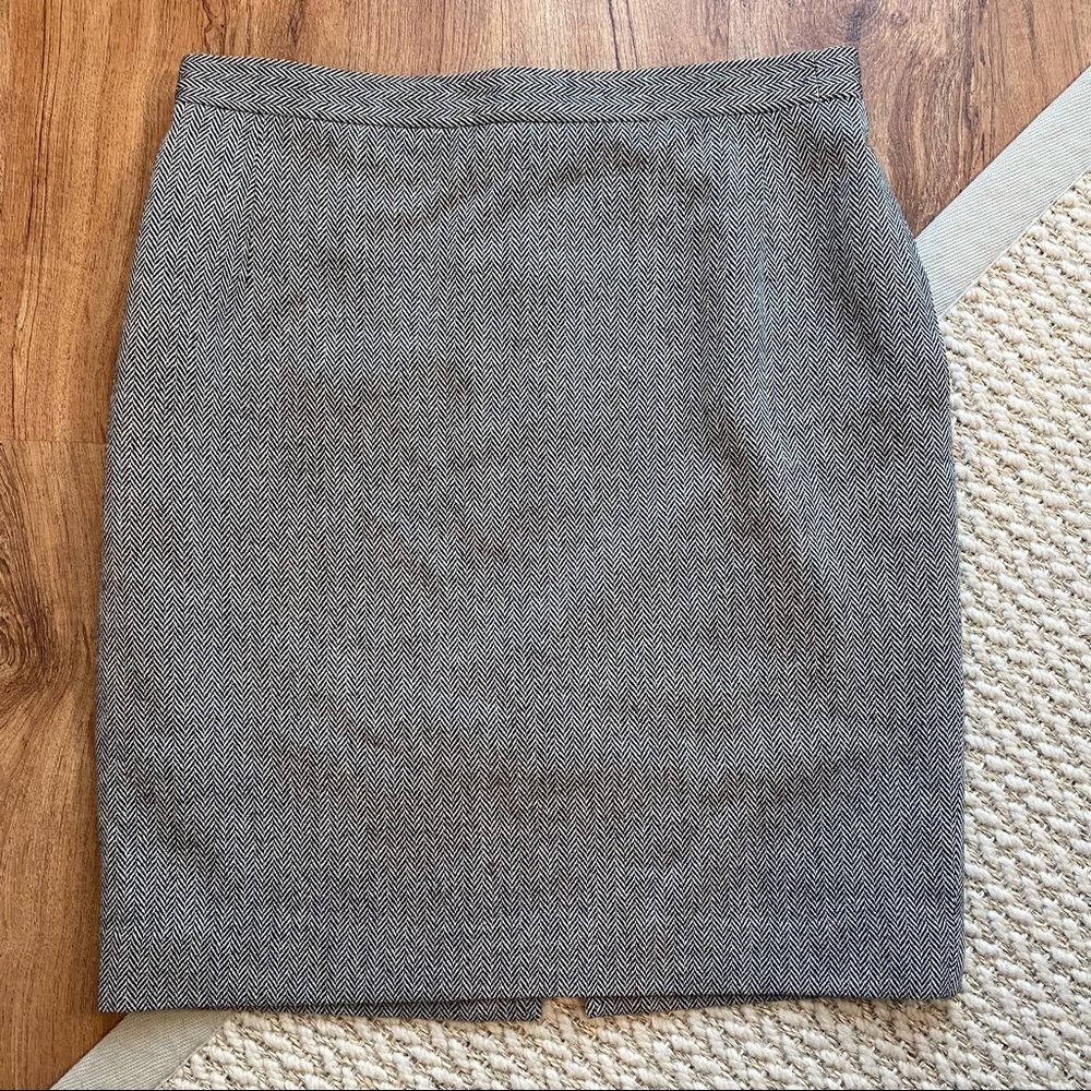 Vintage Burberrys Wool & Cashmere blend Herringbone Skirt Size 12 Made in France